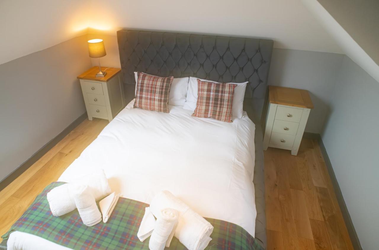 Luxury 4 Bedroom Cottage With Stunning Views Near Fairy Pools! Carbost  Extérieur photo