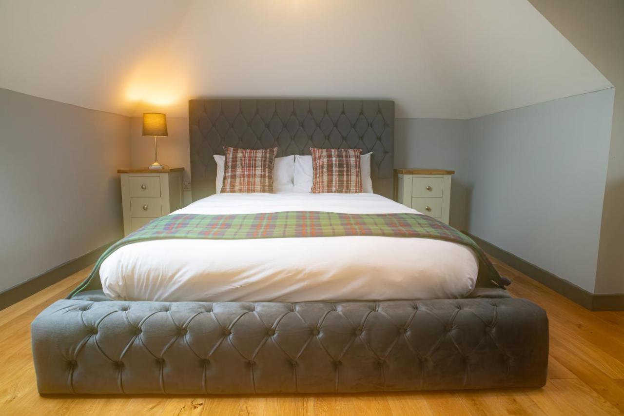 Luxury 4 Bedroom Cottage With Stunning Views Near Fairy Pools! Carbost  Extérieur photo