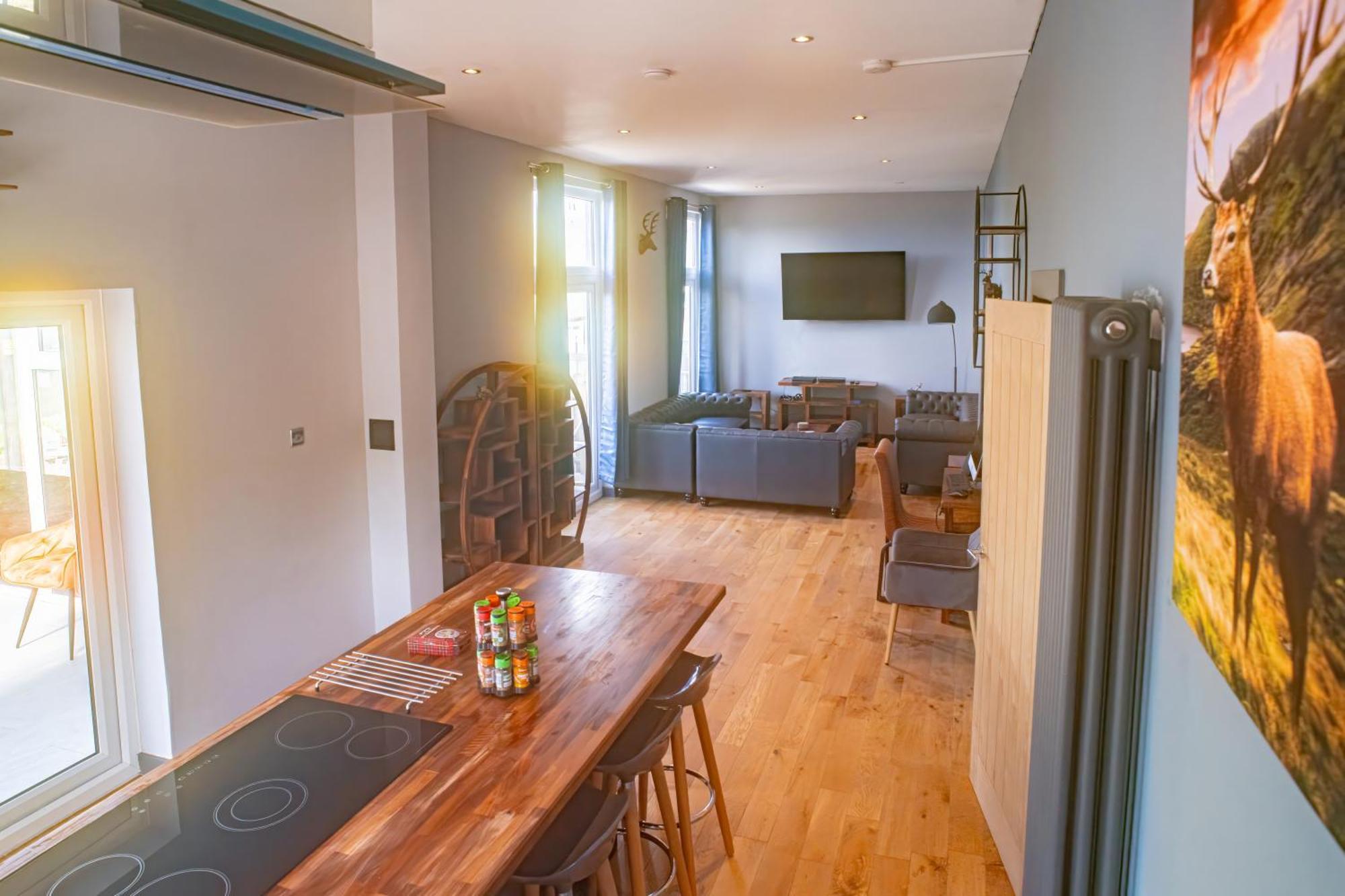 Luxury 4 Bedroom Cottage With Stunning Views Near Fairy Pools! Carbost  Extérieur photo