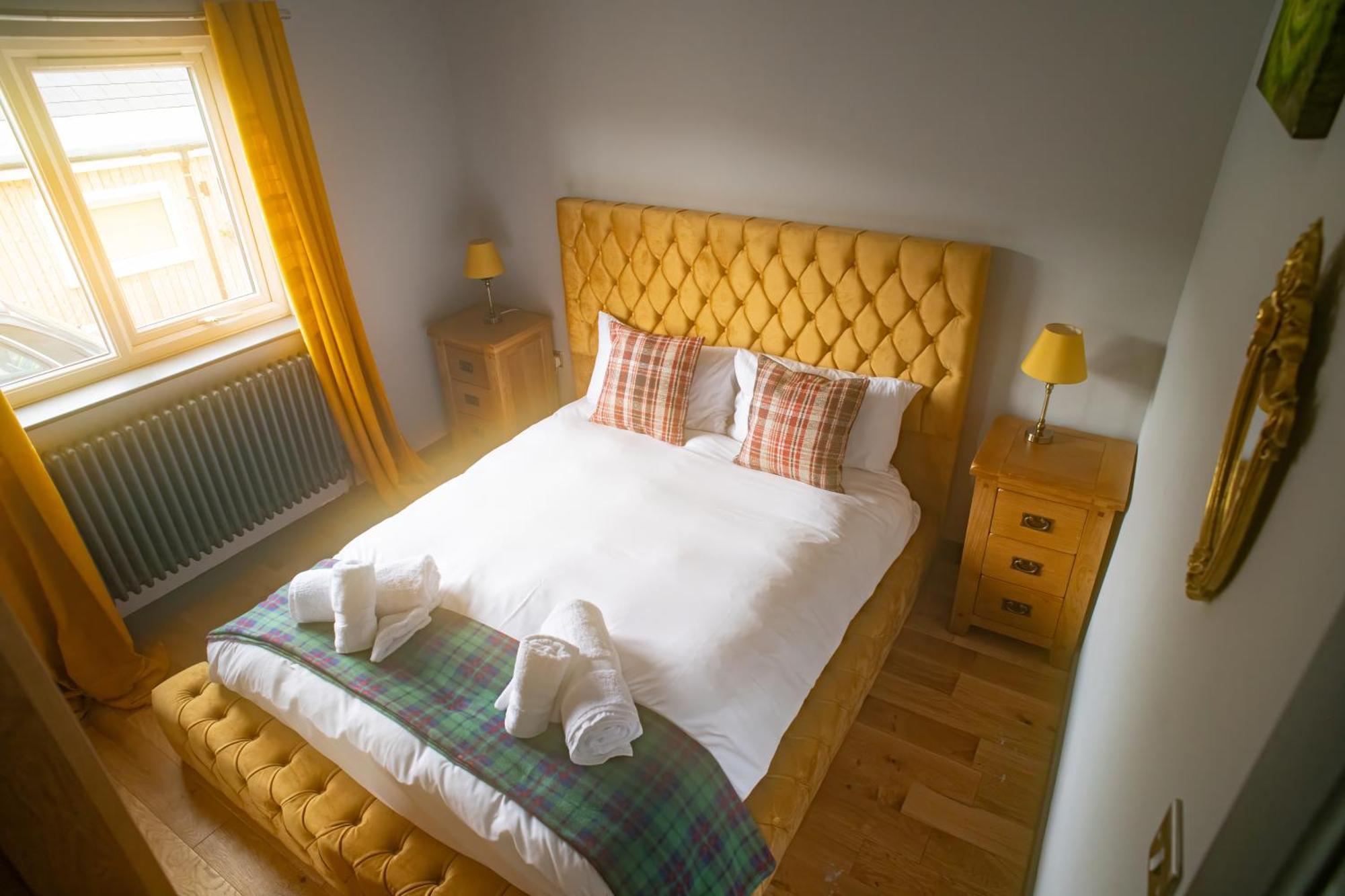 Luxury 4 Bedroom Cottage With Stunning Views Near Fairy Pools! Carbost  Extérieur photo