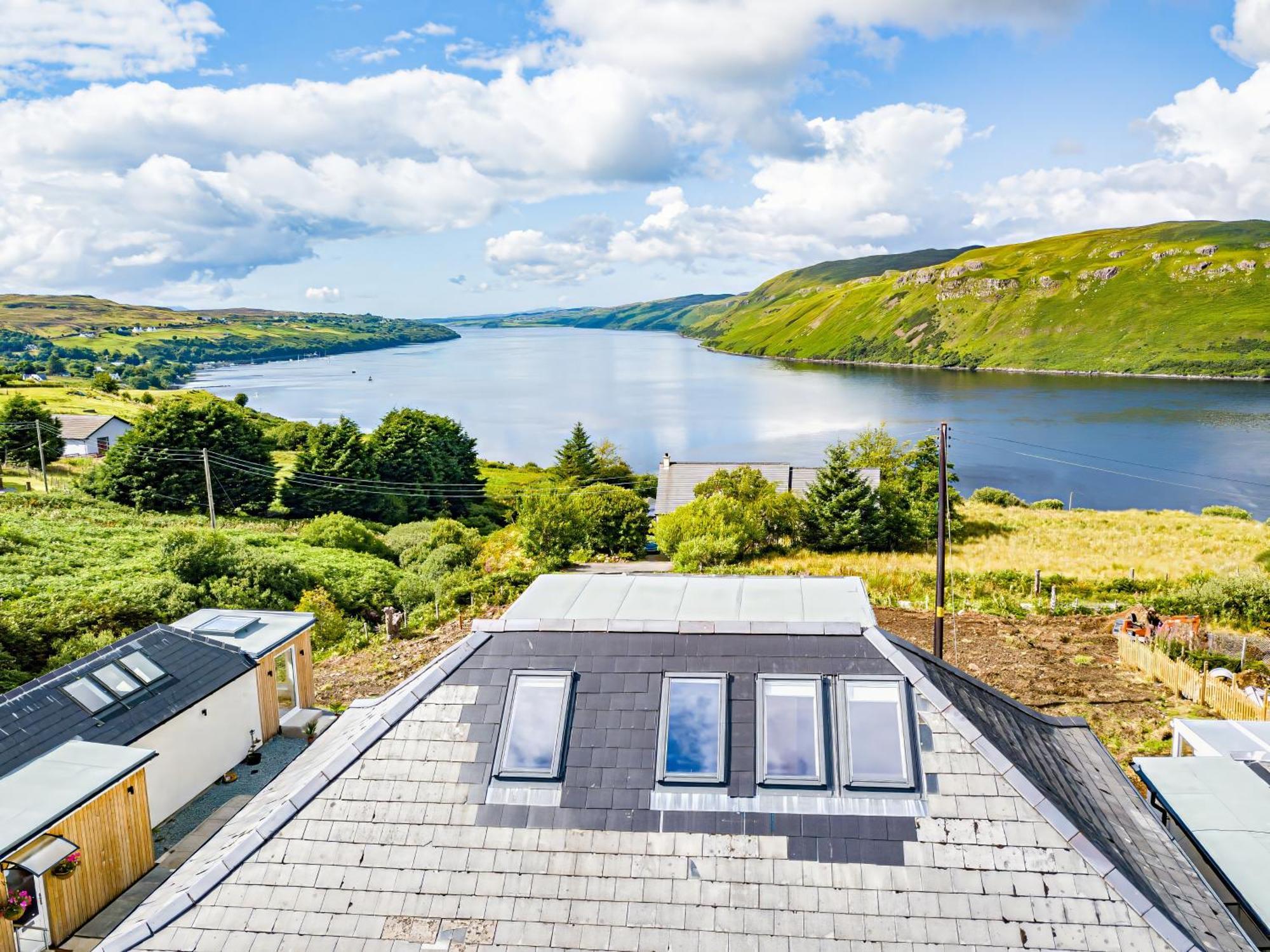Luxury 4 Bedroom Cottage With Stunning Views Near Fairy Pools! Carbost  Extérieur photo